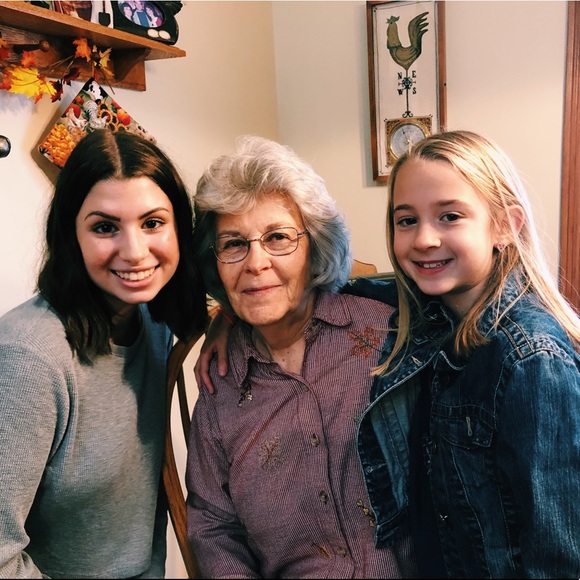 Meet your Posher, Emma - Picture 5 of 6